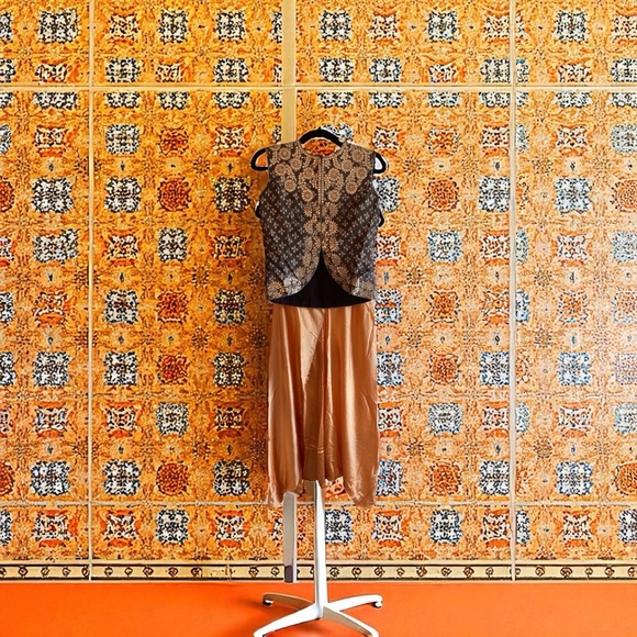 Indian Kalki Exclusive Designer Gota Pati Jacket & Silk Cowl Pant Set - Picture 4 of 6